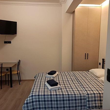 Apartment Dipla 3 Athen Exterior foto